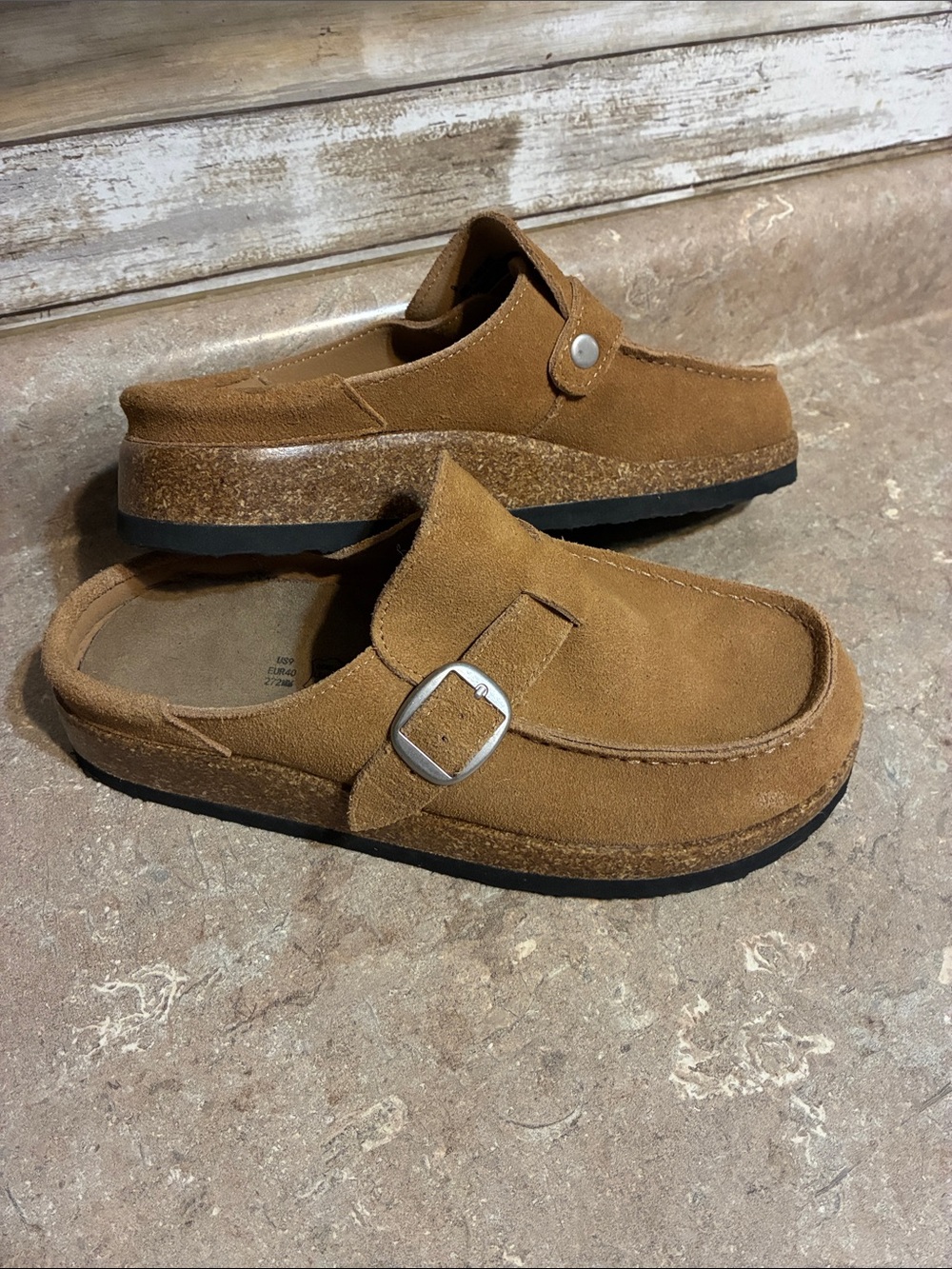 Project Cloud Size 9 Women’s Suede Mule Clogs in Chestnut with Buckle NWOT